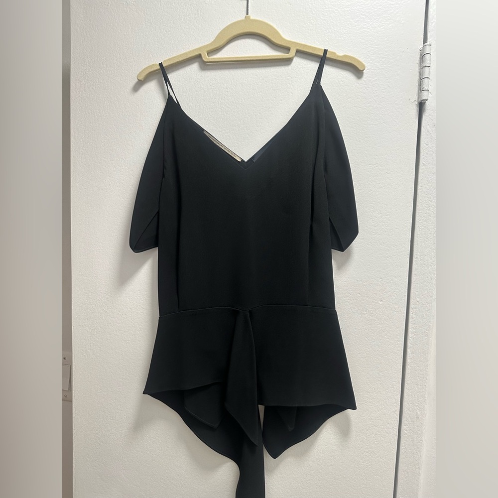 Roland Mouret Cold Shoulder Black Top
Size 10